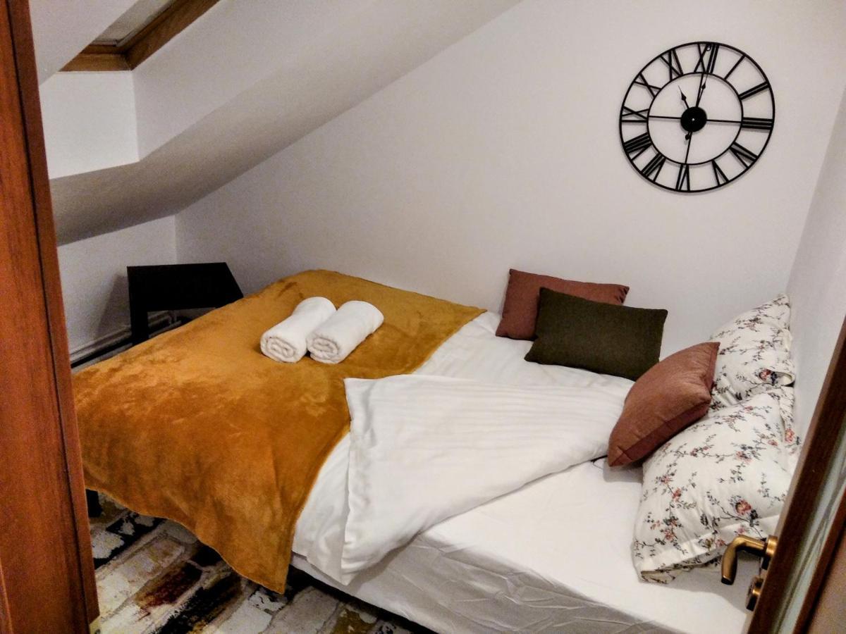 Lovely Central Apartment Brasov Luaran gambar