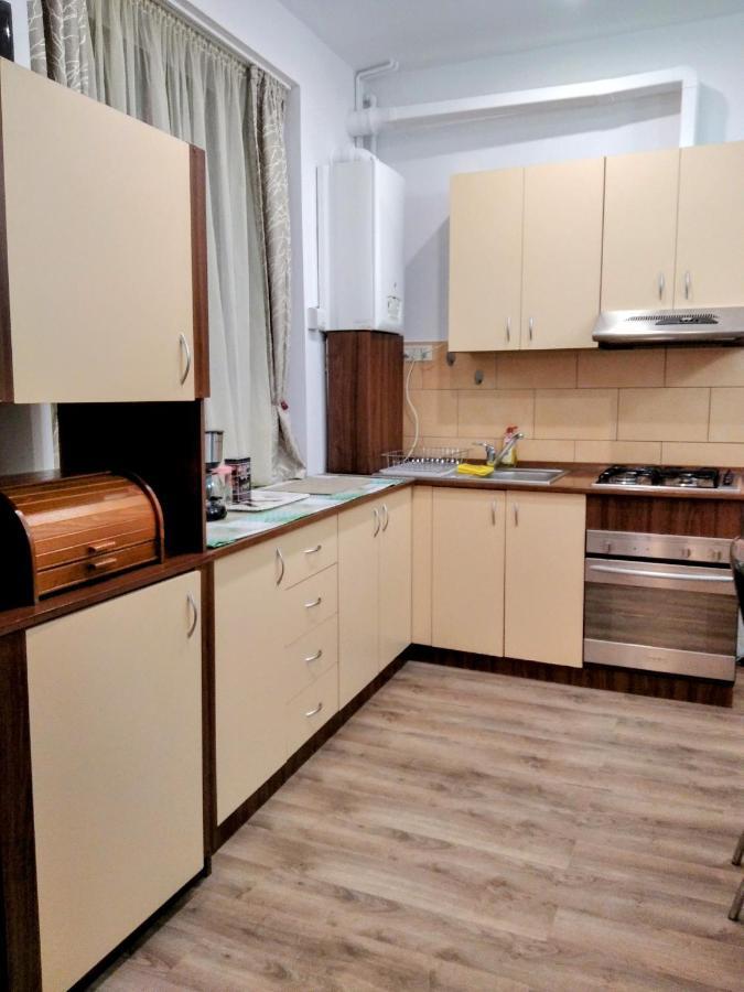 Lovely Central Apartment Brasov Luaran gambar