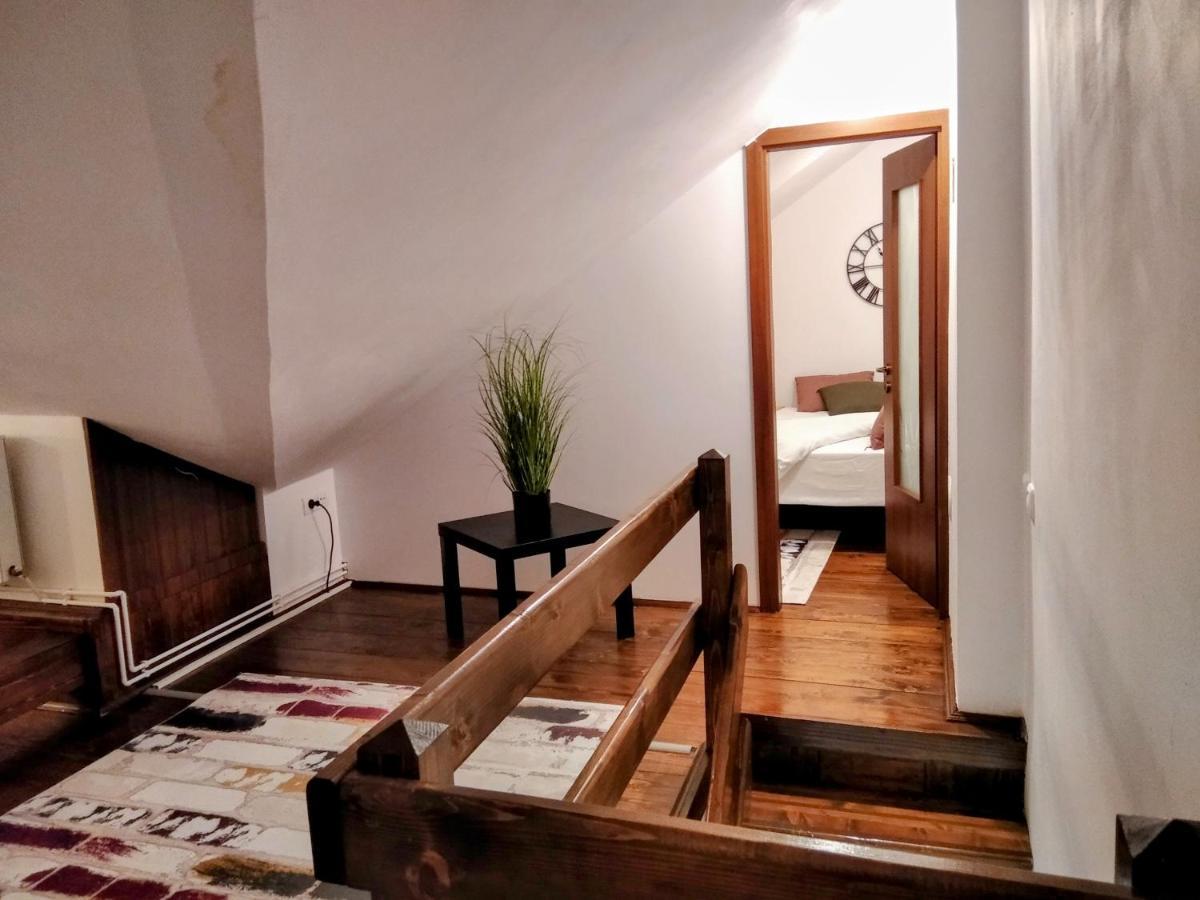 Lovely Central Apartment Brasov Luaran gambar