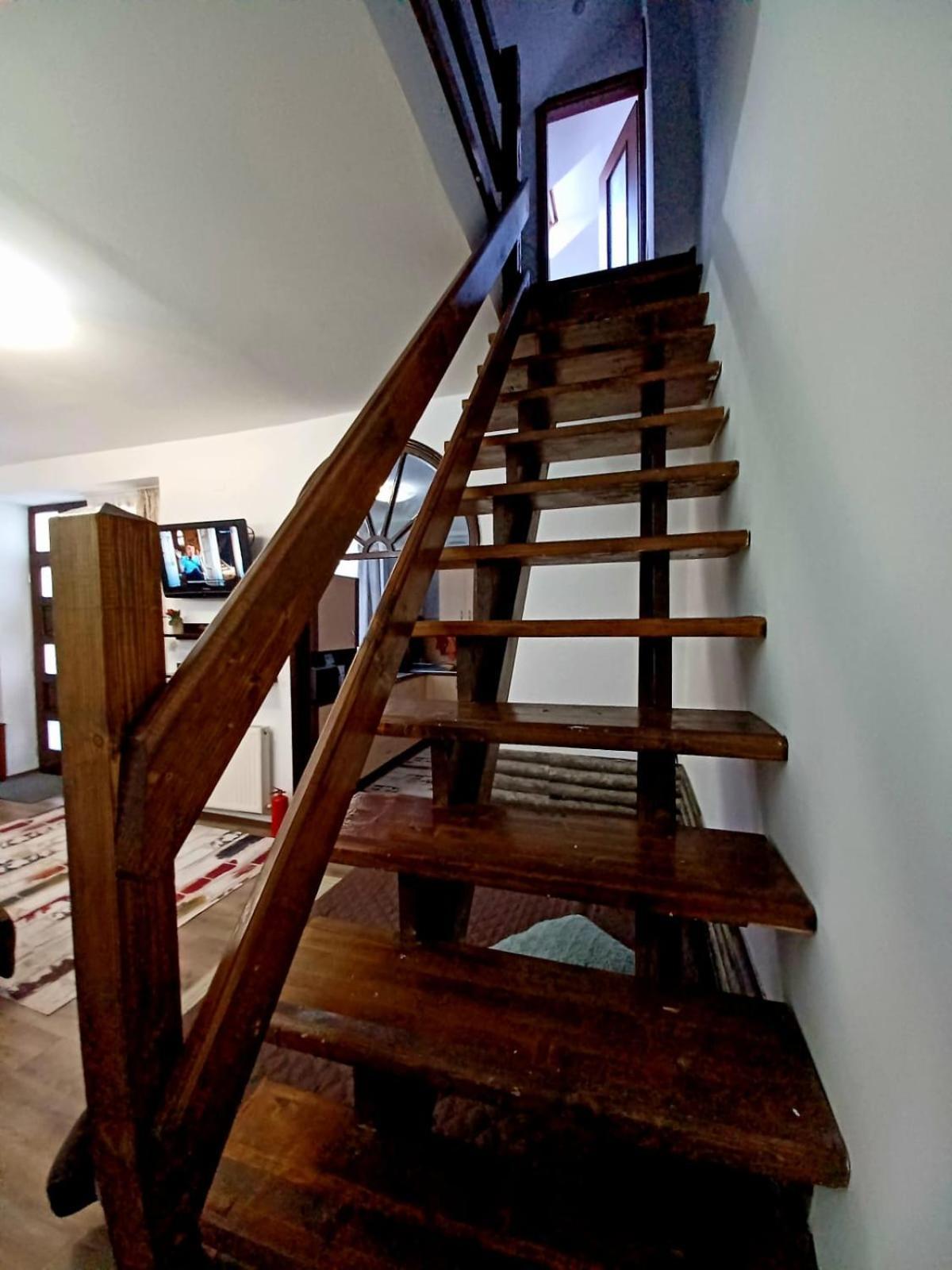 Lovely Central Apartment Brasov Luaran gambar