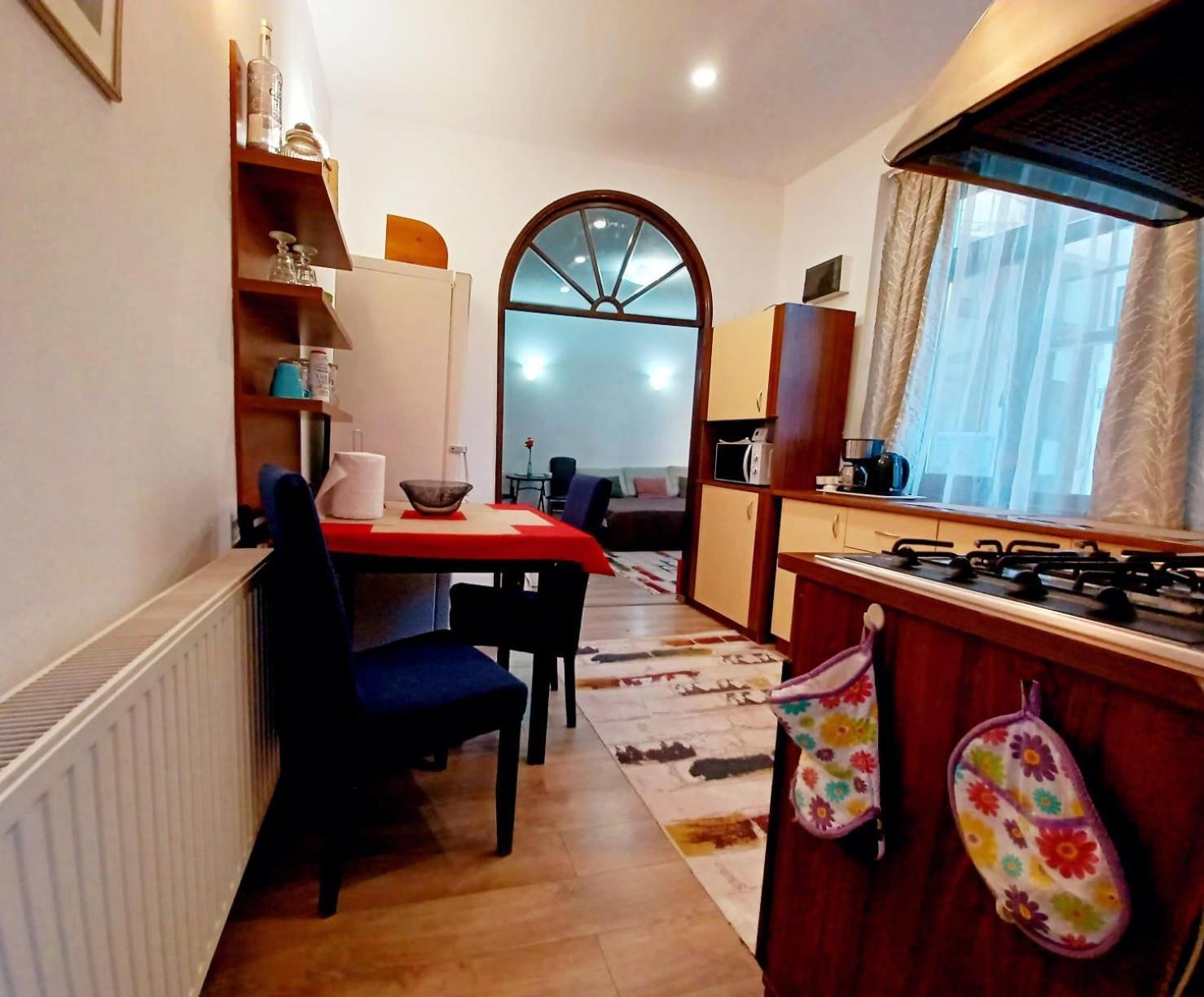 Lovely Central Apartment Brasov Luaran gambar